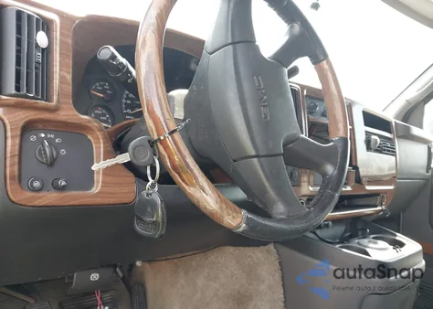 2004 GMC Savana Upfitter z USA, uszkodzony, nr VIN 1GDFH15TX41212766